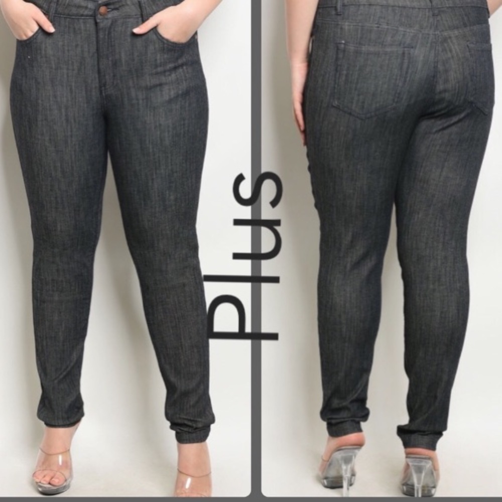 LAST PAIR❗️Plus Sized Skinny Zenobia Jeans